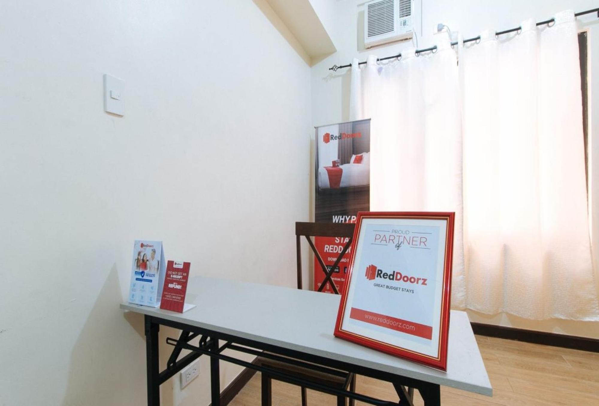 Reddoorz Near Cebu Metropolitan Cathedral Hotell Exteriör bild