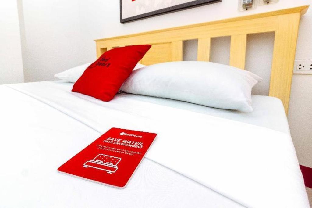 Reddoorz Near Cebu Metropolitan Cathedral Hotell Exteriör bild