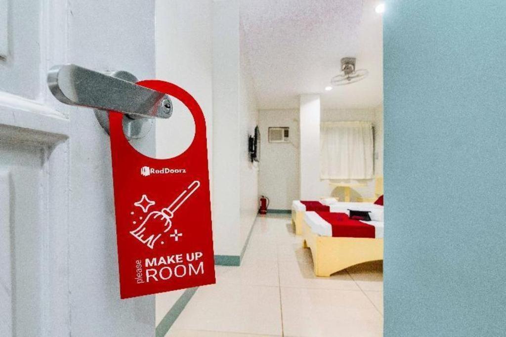 Reddoorz Near Cebu Metropolitan Cathedral Hotell Exteriör bild