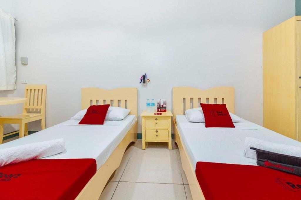 Reddoorz Near Cebu Metropolitan Cathedral Hotell Exteriör bild