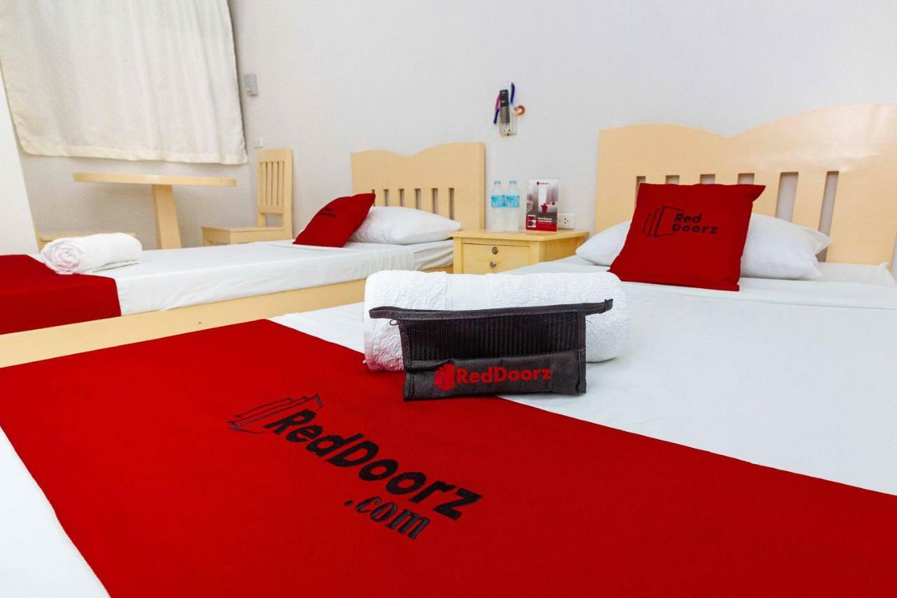 Reddoorz Near Cebu Metropolitan Cathedral Hotell Exteriör bild